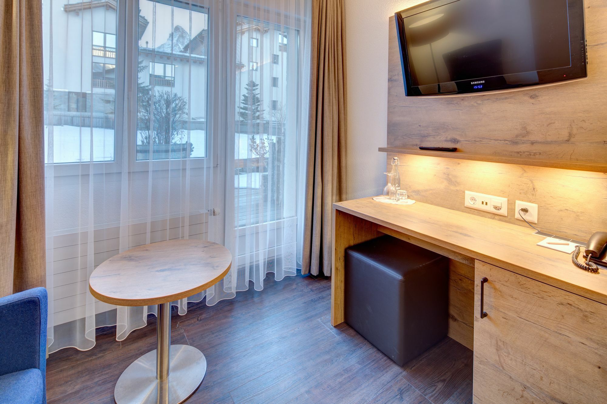 Alpen Resort Zermatt Exterior photo